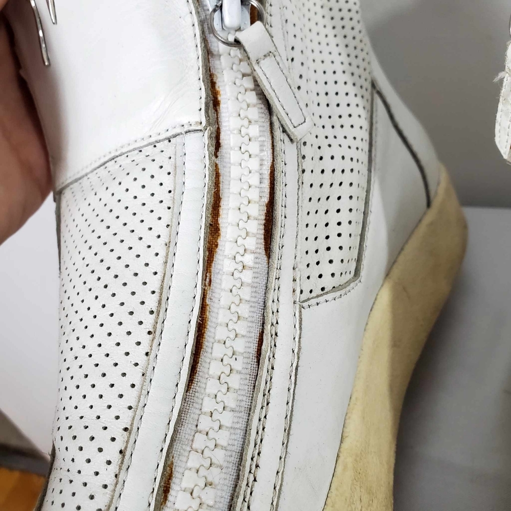 Vintage Giuseppe Zanotti white Croc embossed leather sneakers - Picture 7 of 14
